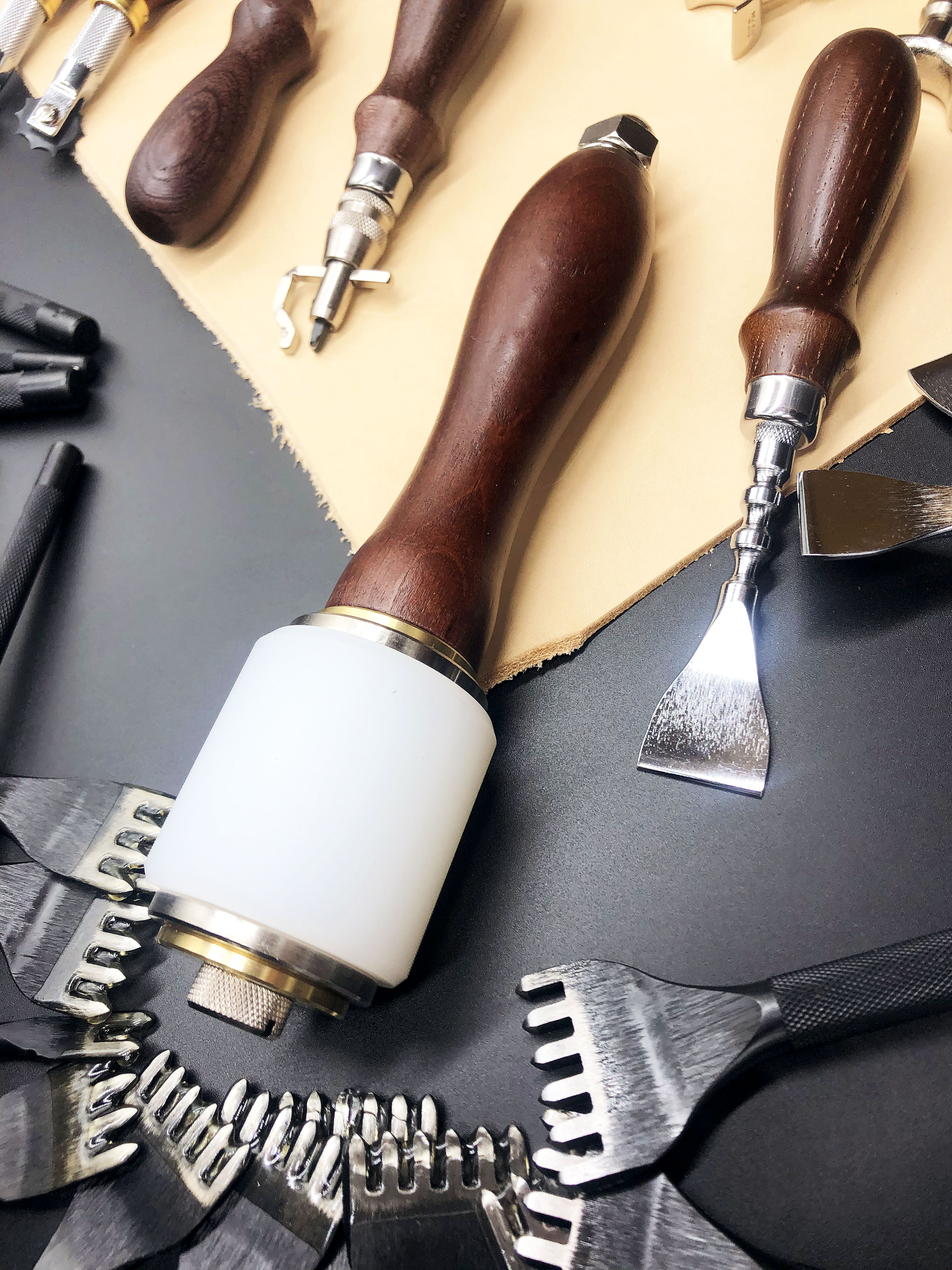 leather tools cuir naturel