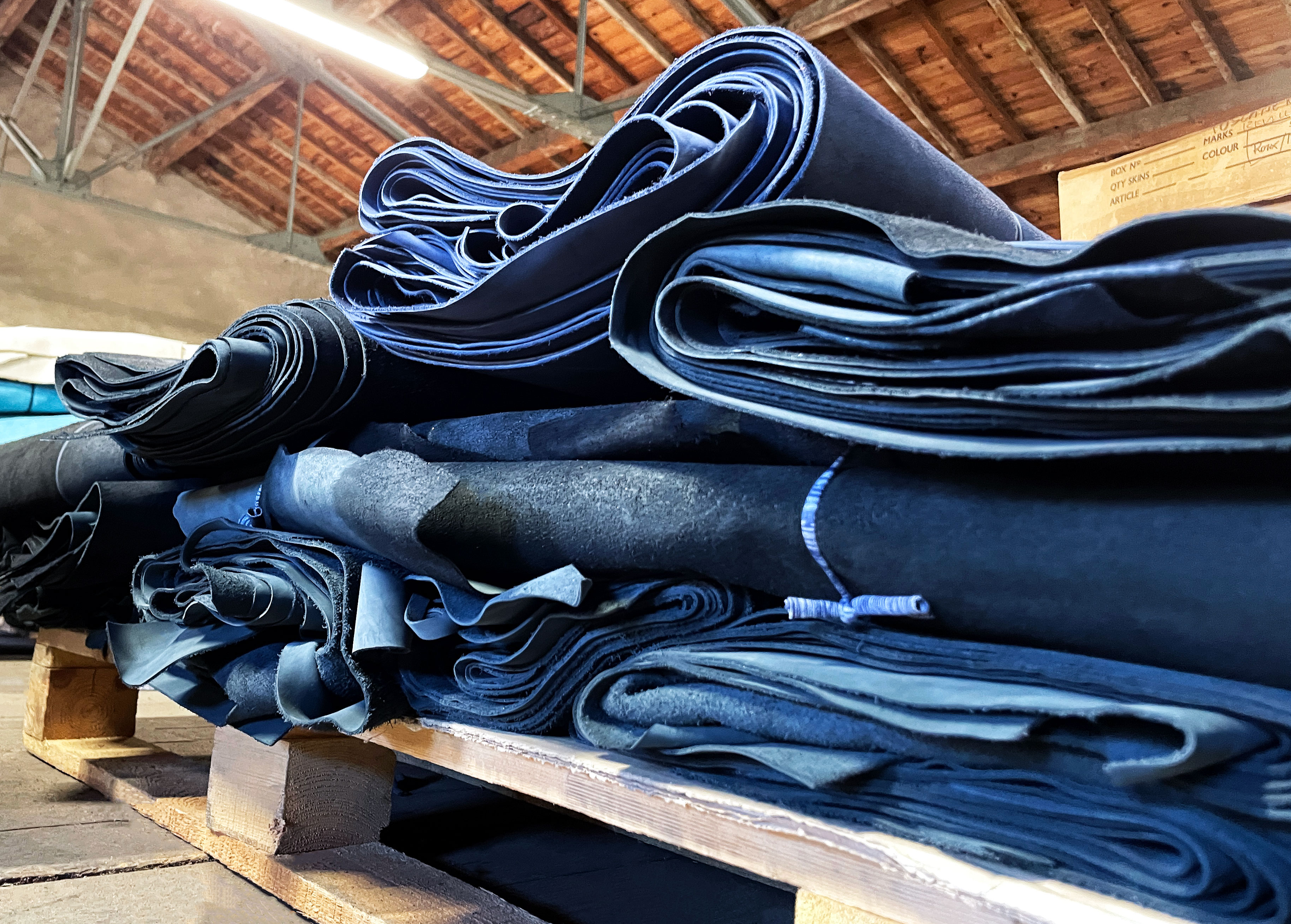 cuir de vachette nubuck bleu